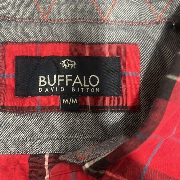 2 buffalo David bitton shirts - Picture 6 of 12